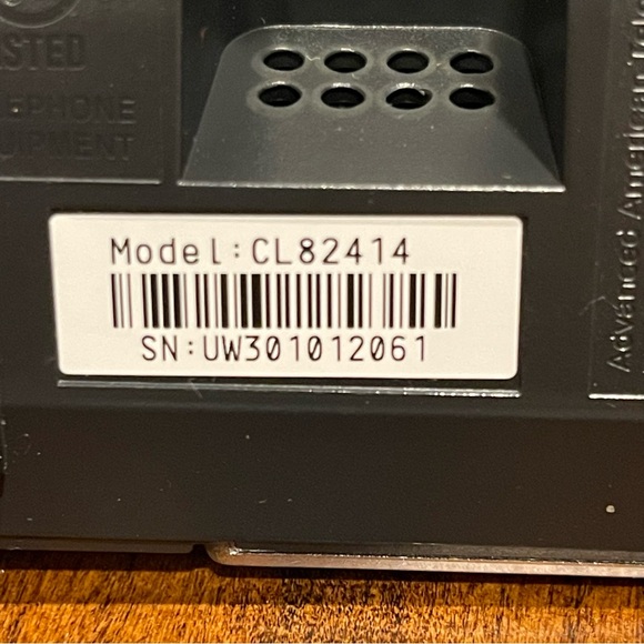 ATT CL82414 3 Handset Cordless Answering System extra handset - Picture 13 of 16